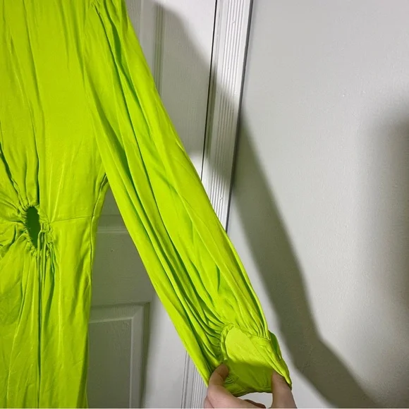 NWT FARM Rio Puff Sleeve Dress - Picture 5 of 11